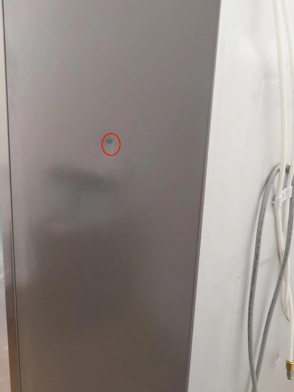 Bosch 300 Series B20CS30SNS 36" Side by Side Water Dispenser Refrigerator Pics
