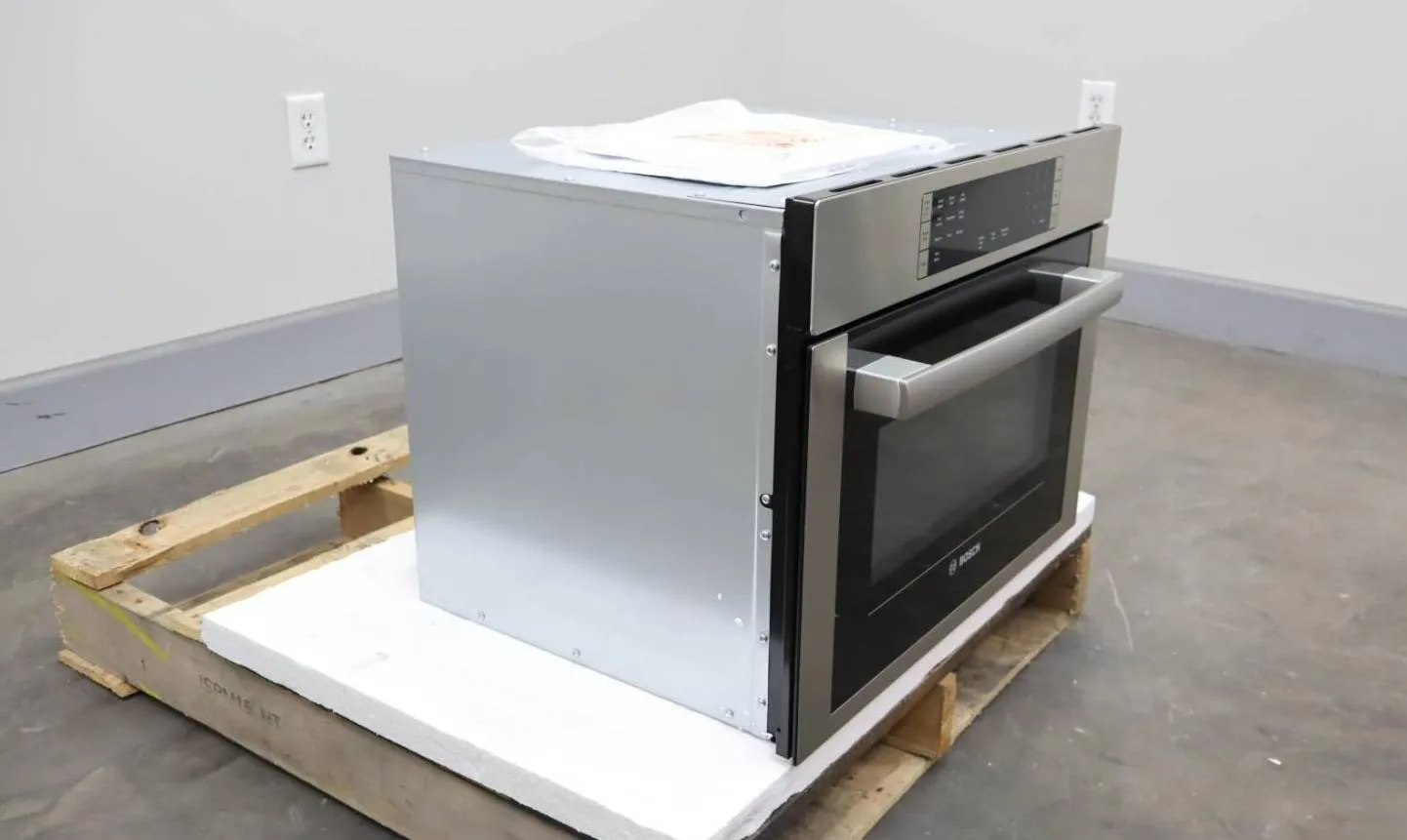 Bosch 500 Series 24" 1000w SS 1.6 cu.ft. Power 2-in-1 Speed Oven HMC54151UC