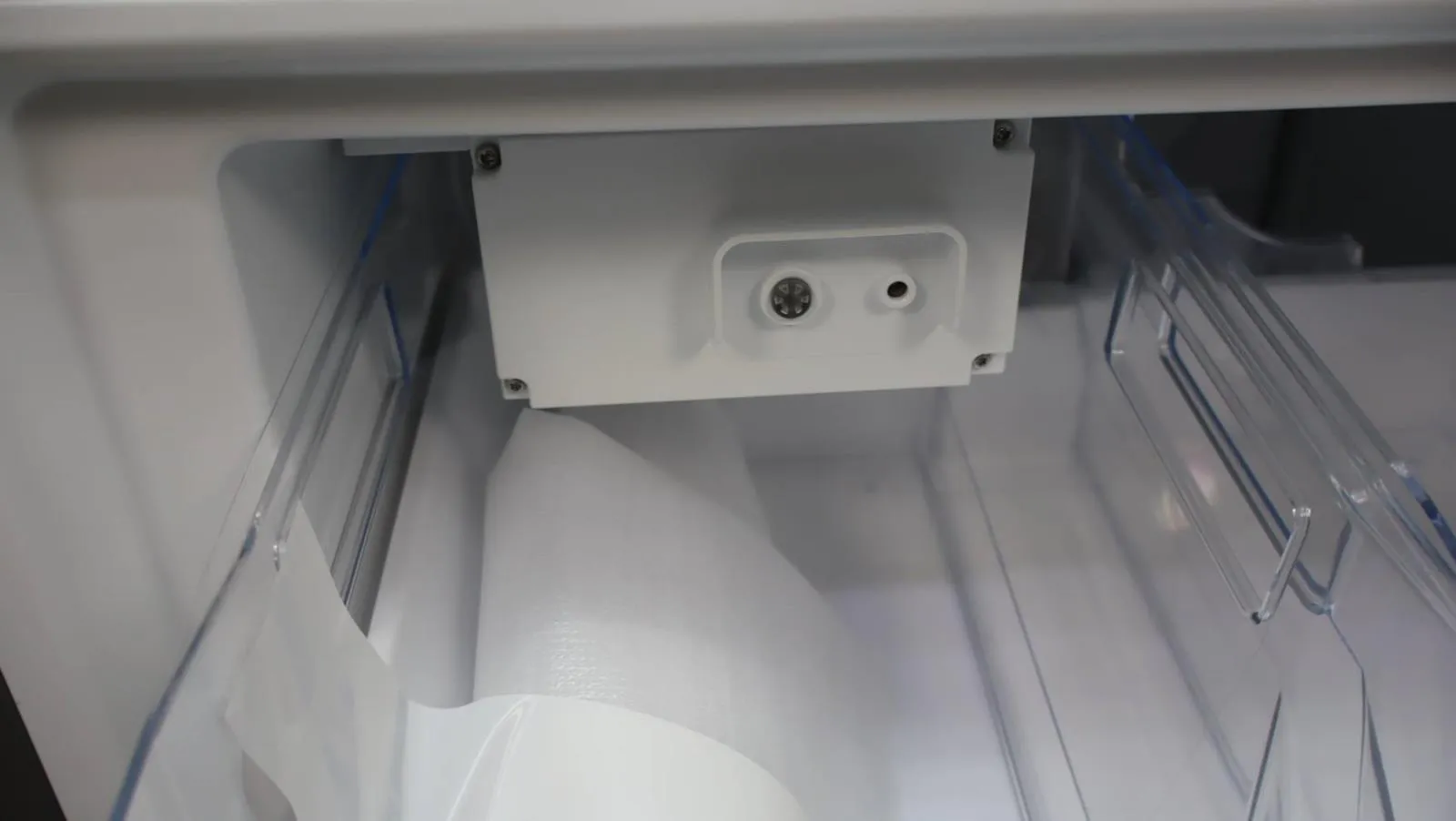 Bosch 800 Series 24" Freestanding Bottom Freezer Smart Refrigerator B24CB80ESS