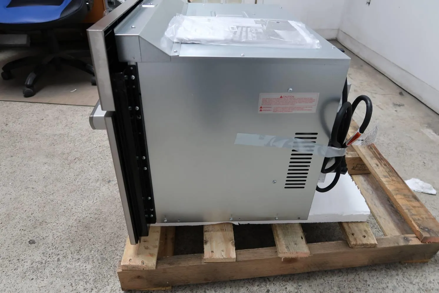 Bosch 800 Series 30" SpeedChef True SS Convection Sensor Cook Oven HMC80152UC