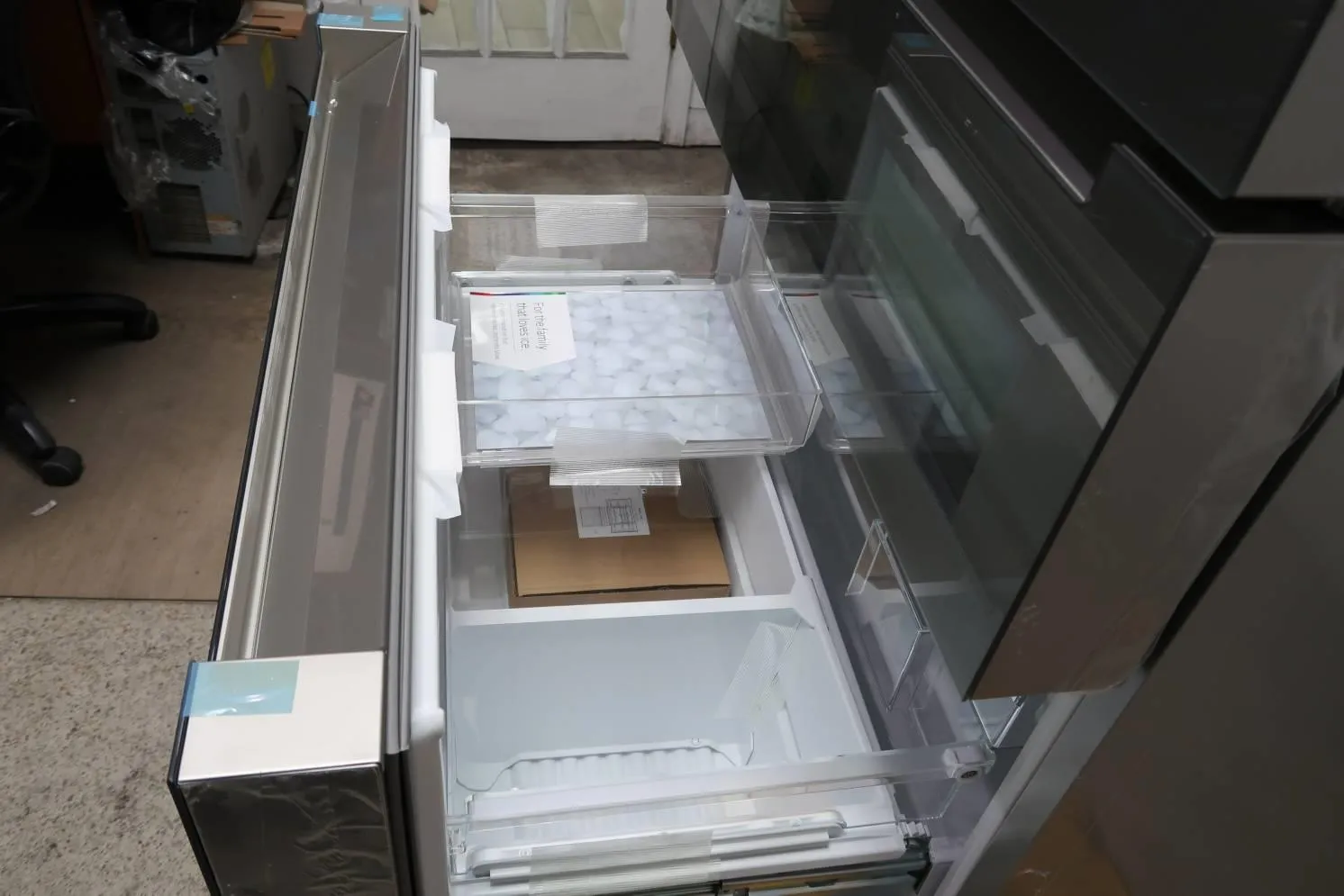 Bosch 800 Series 36" SS 20.5 Cu. Ft 4 French Door Smart Refrigerator B36CL81ENG