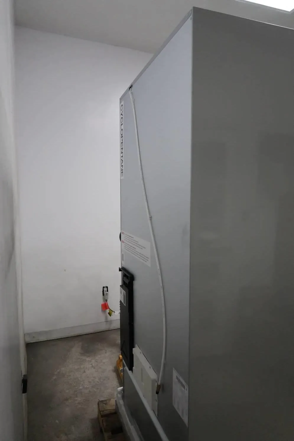 Bosch 800 Series 36" SS 20.5 Cu. Ft 4 French Door Smart Refrigerator B36CL81ENG