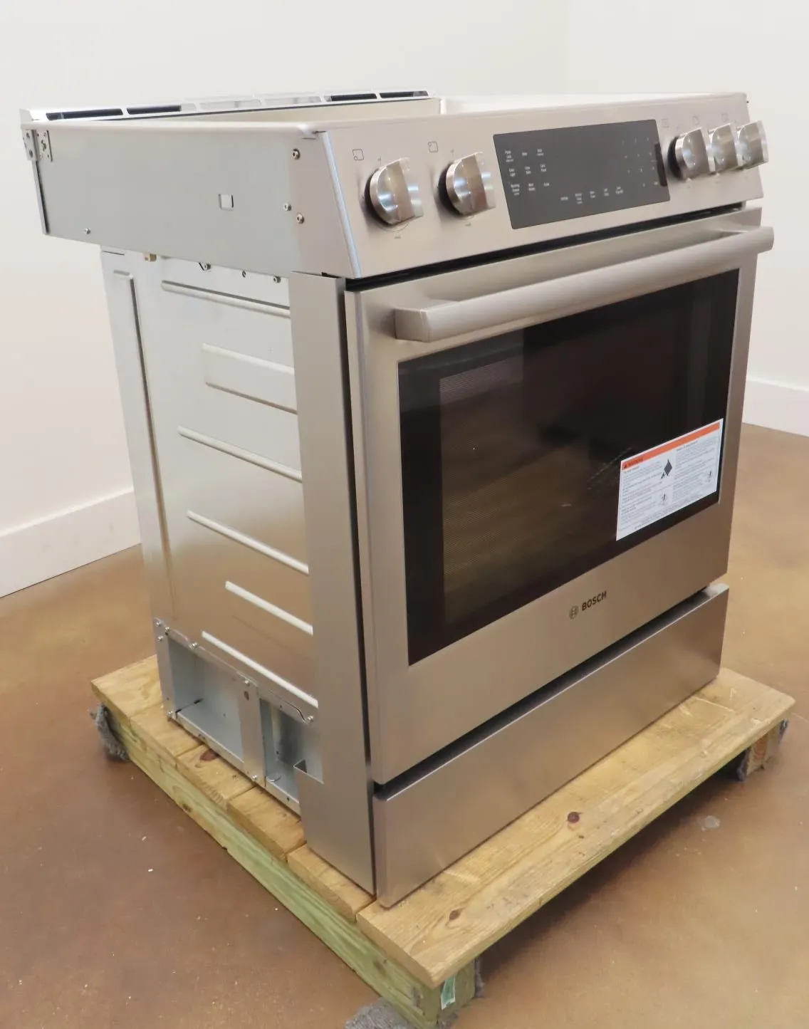 Bosch Benchmark Series HGIP056UC Stainless Steel 30" Slide-In Gas Range Pictures