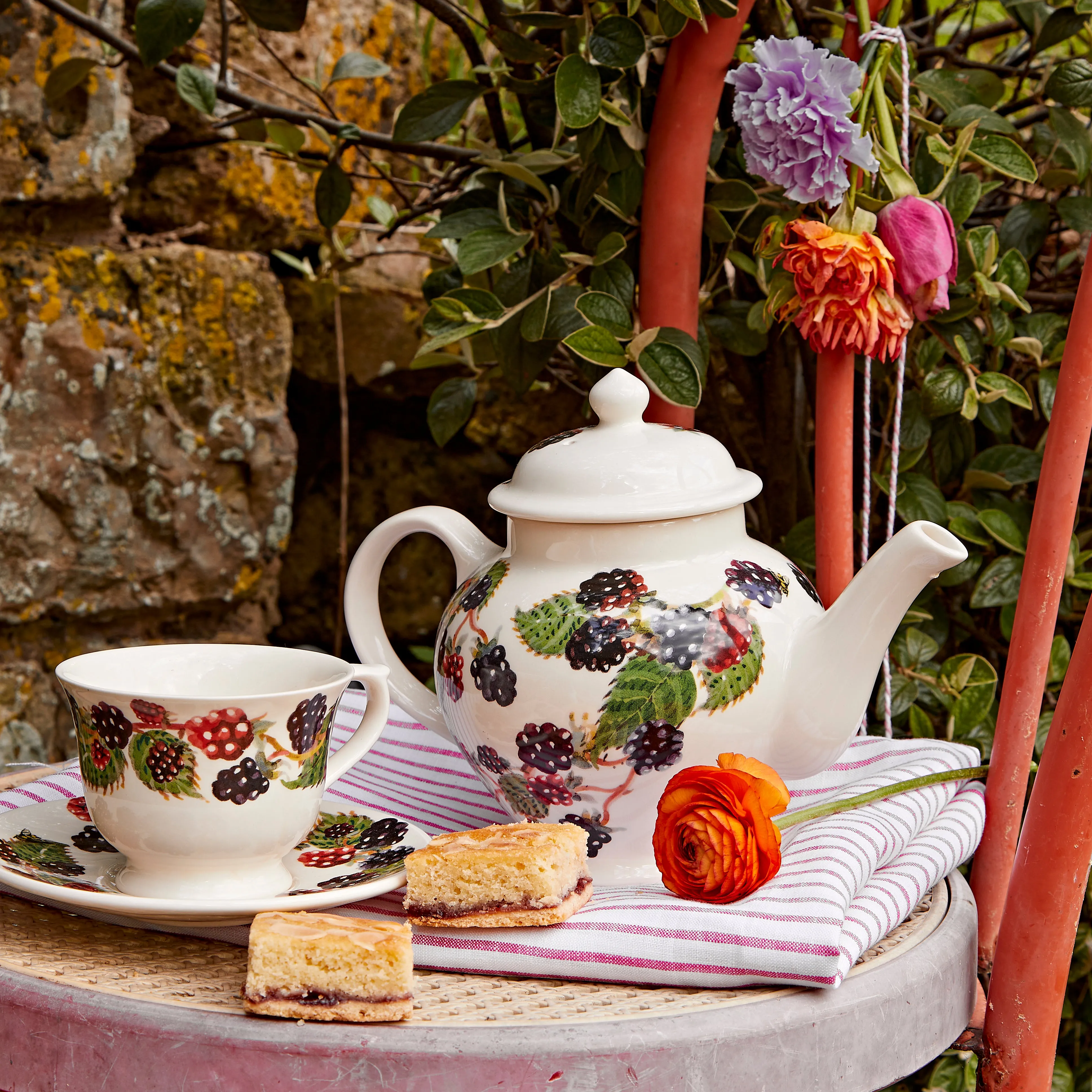 Emma Bridgewater Fruits Blackberry Small Teacup & Saucer