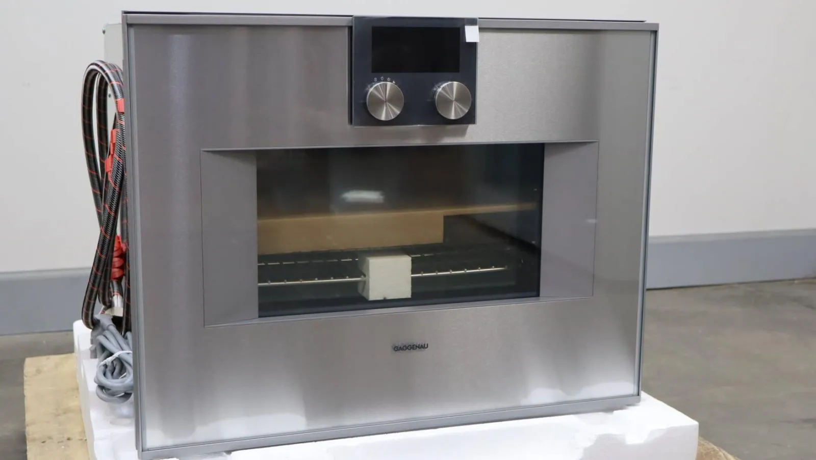 Gaggenau 24" 2.1 Cu.Ft. Single Combi-Steam Smart Electric Wall Oven BS471612