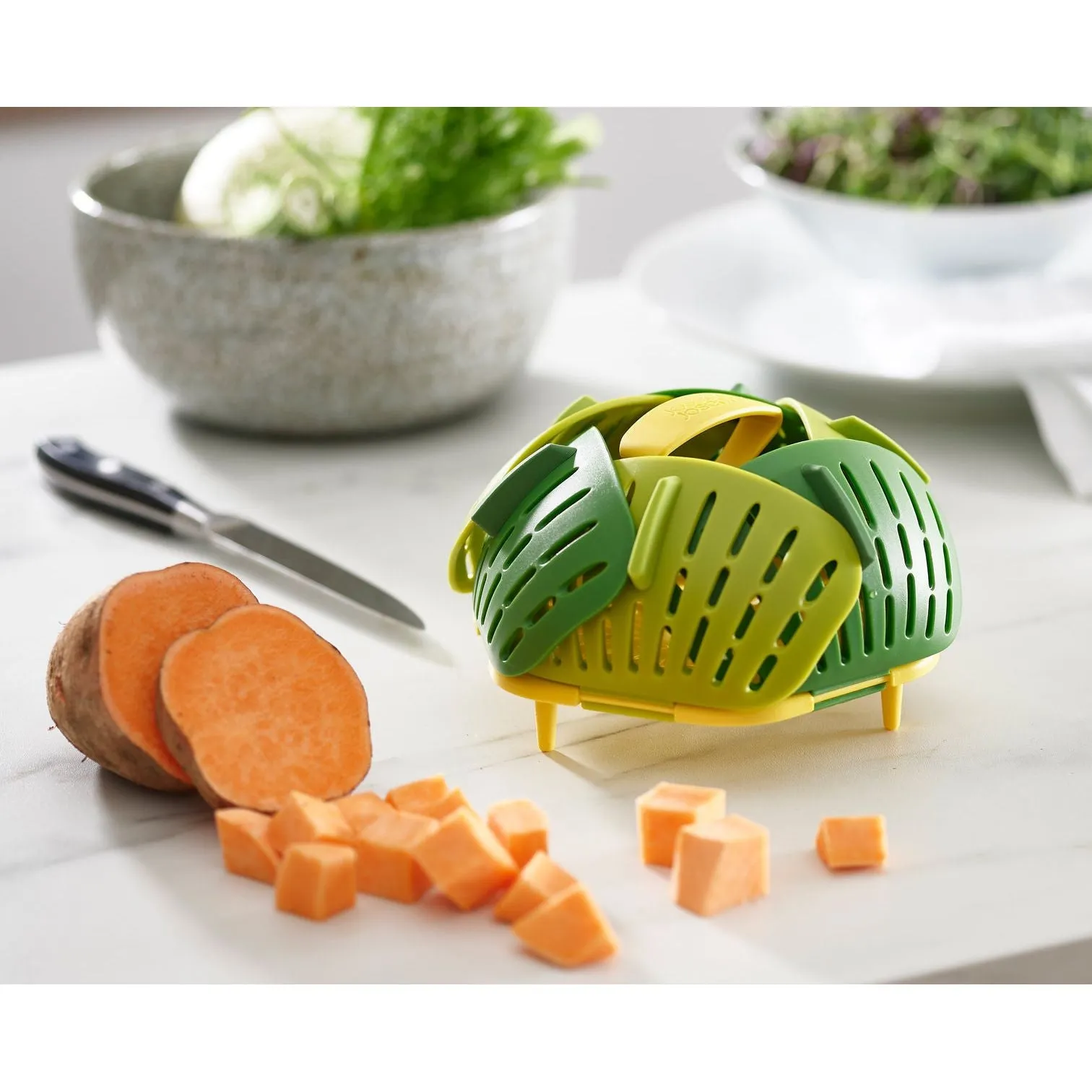 Joseph Joseph Bloom Green Folding Steamer Basket
