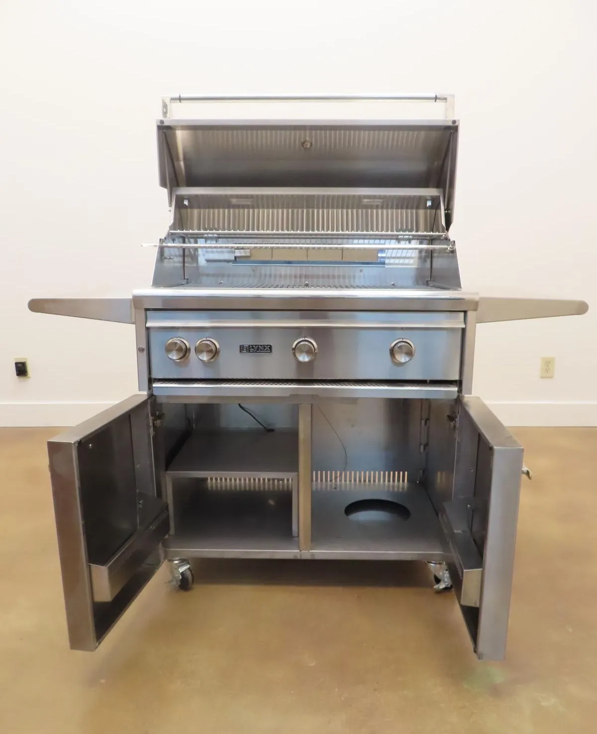 Lynx Professional Grill Series L36ATRFNG 36" Stainless Steel Freestanding Grill