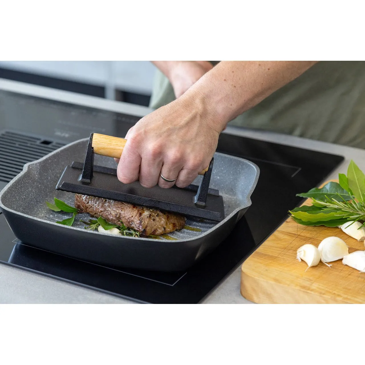 MasterClass Grill Press