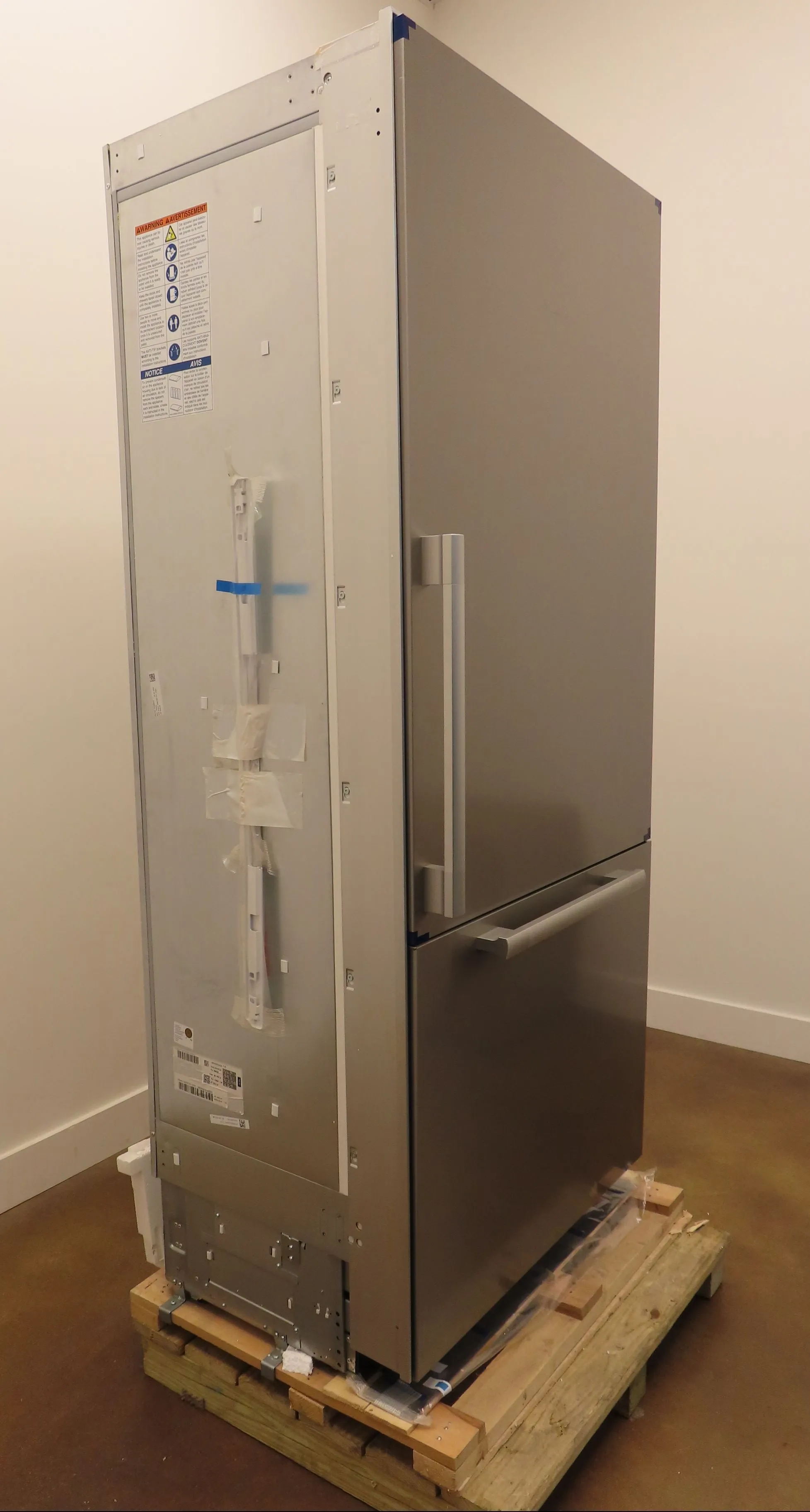 Miele MasterCool Series 36" Built-In Bottom-Freezer Refrigerator KF2902SF