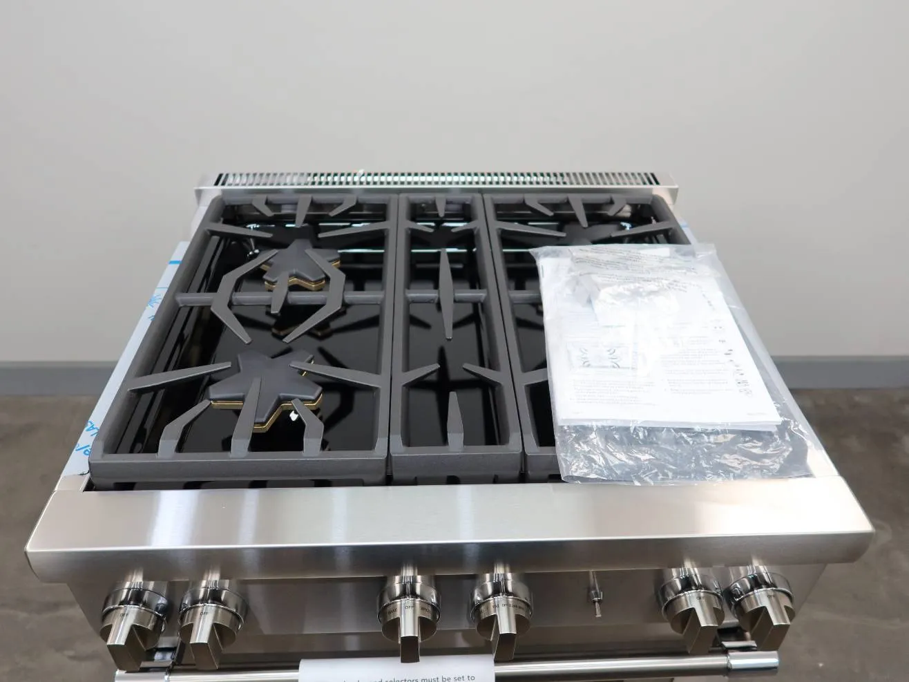 Thermador 30" 4 Star Burners Dual Fuel Pro Harmony Professional Range PRD304WHU