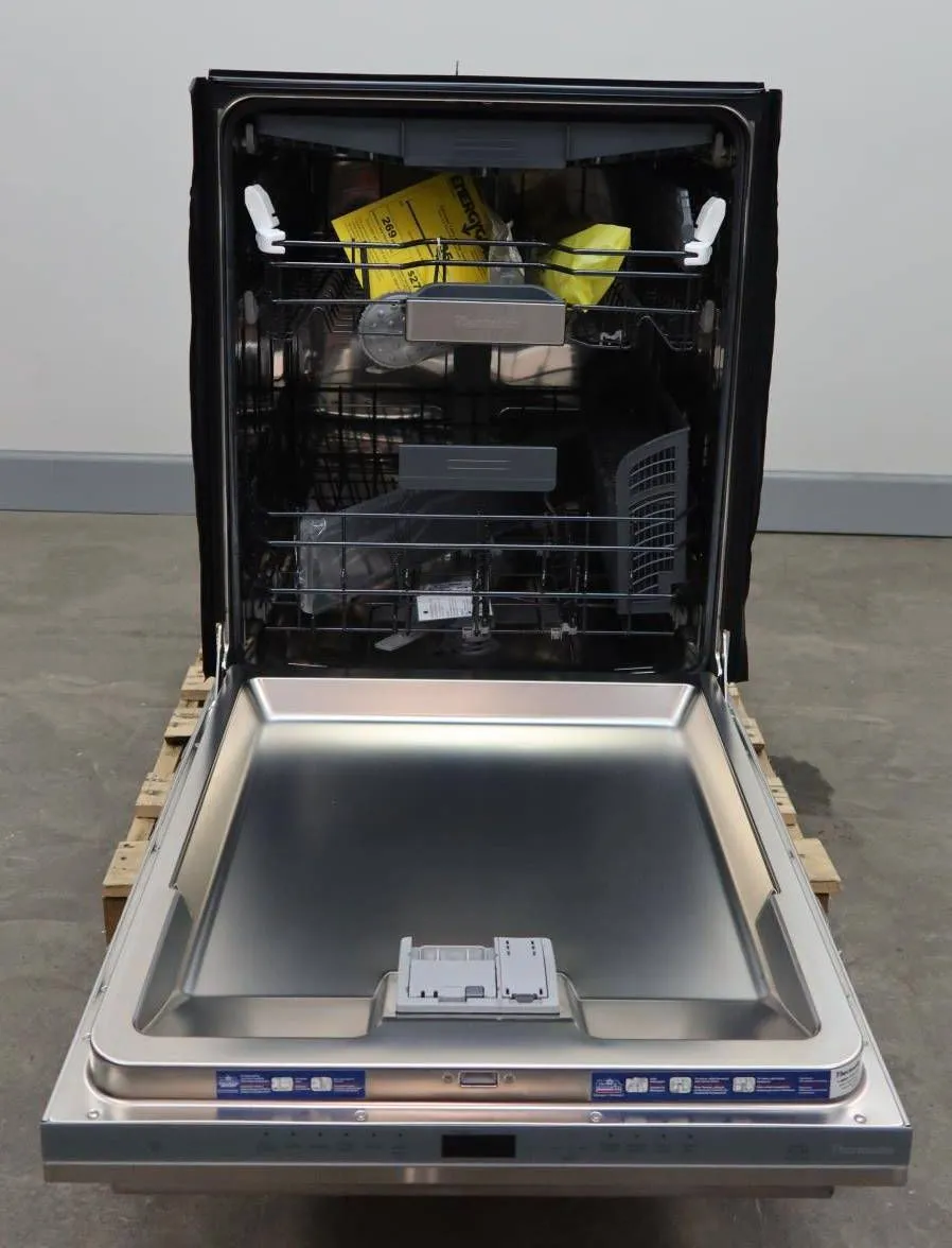 Thermador Masterpiece Emerald Series 24" 48dB Smart SS Dishwasher DWHD650WFM