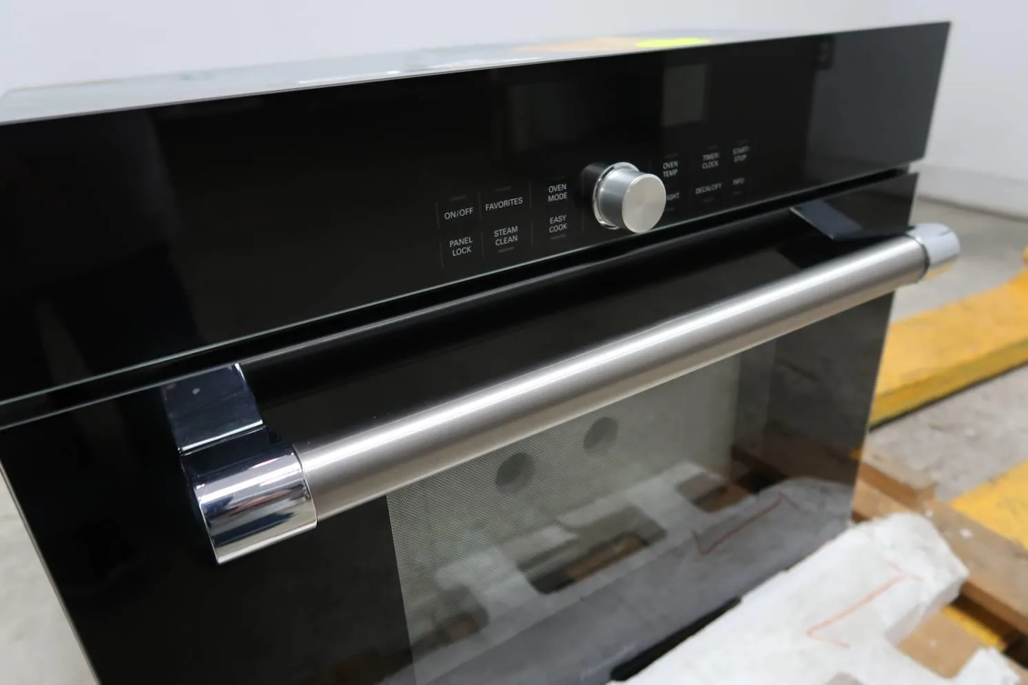 Thermador Masterpiece Serie 24" 1.4 cu.ft Steam /Convection Single Oven MES301HP
