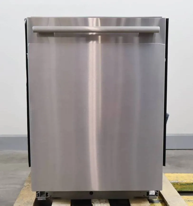 Thermador Masterpiece Series 24" Sapphire Glow Built-In Dishwasher DWHD770WFM