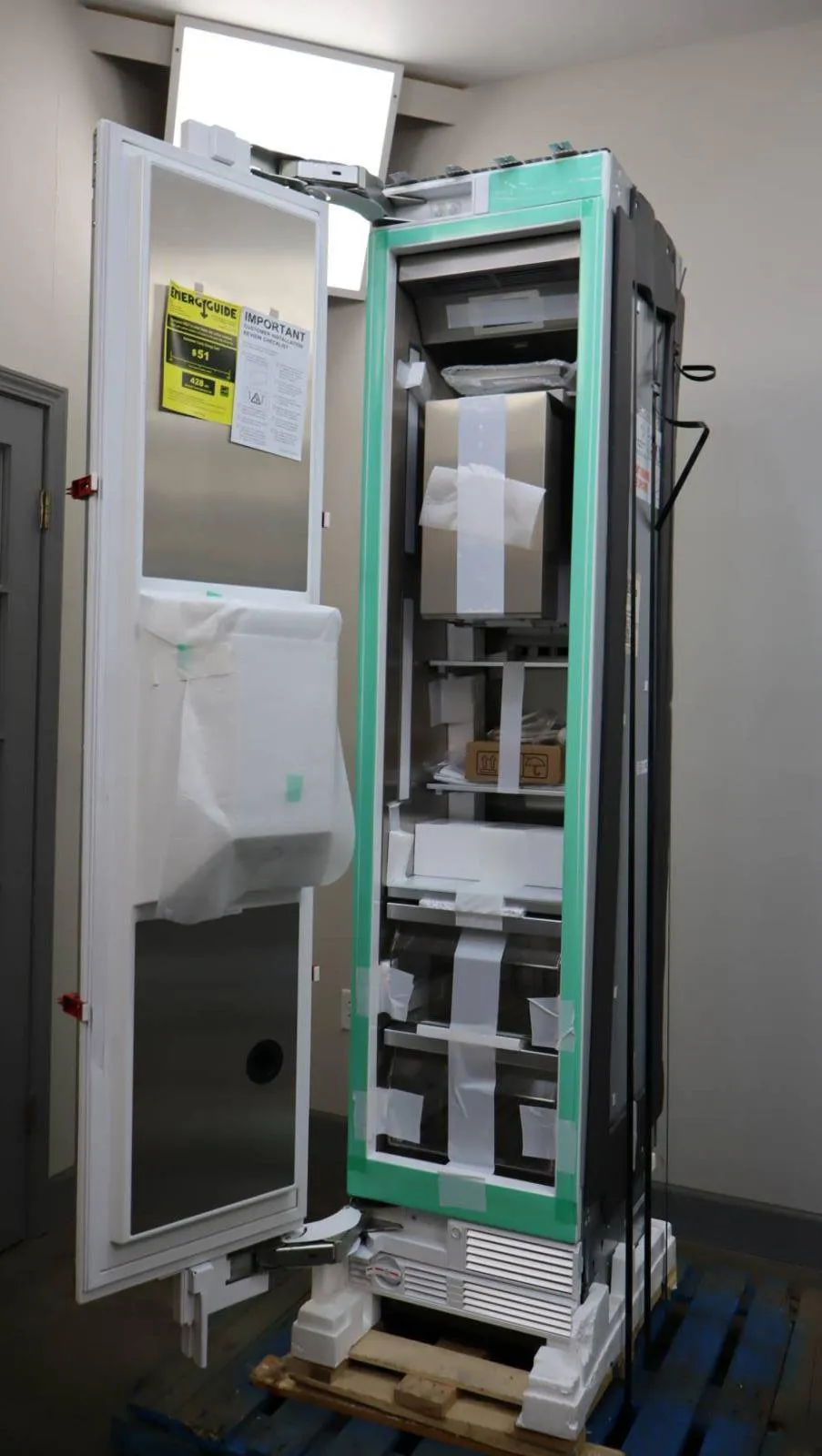 Thermador Panel-R Smart Refrigerator Freezer Columns T30IR905SP / T18ID905LP