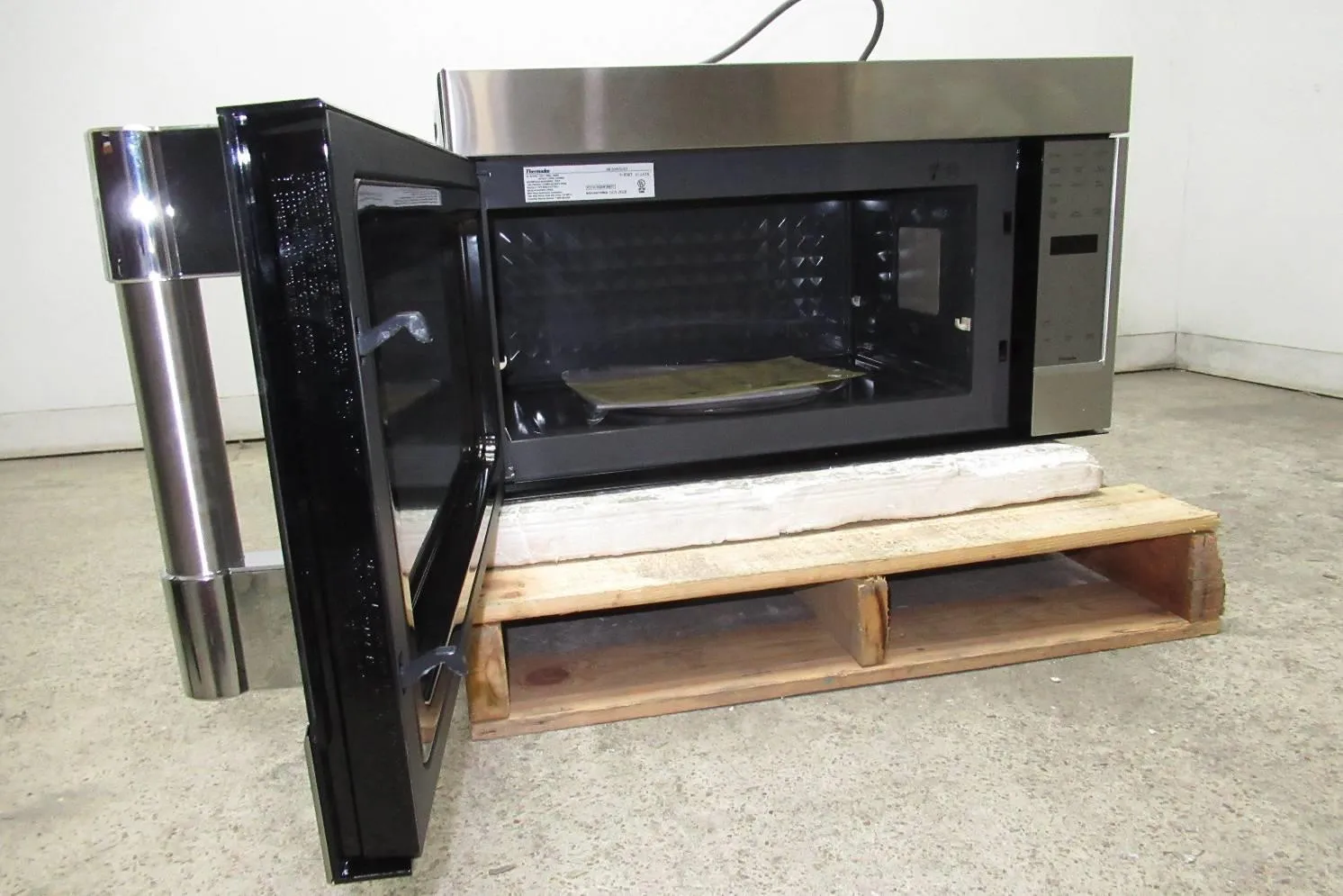 Thermador Professional Series 30" 2.1 Sensor Cooking SS Microwave Oven MU30WSU