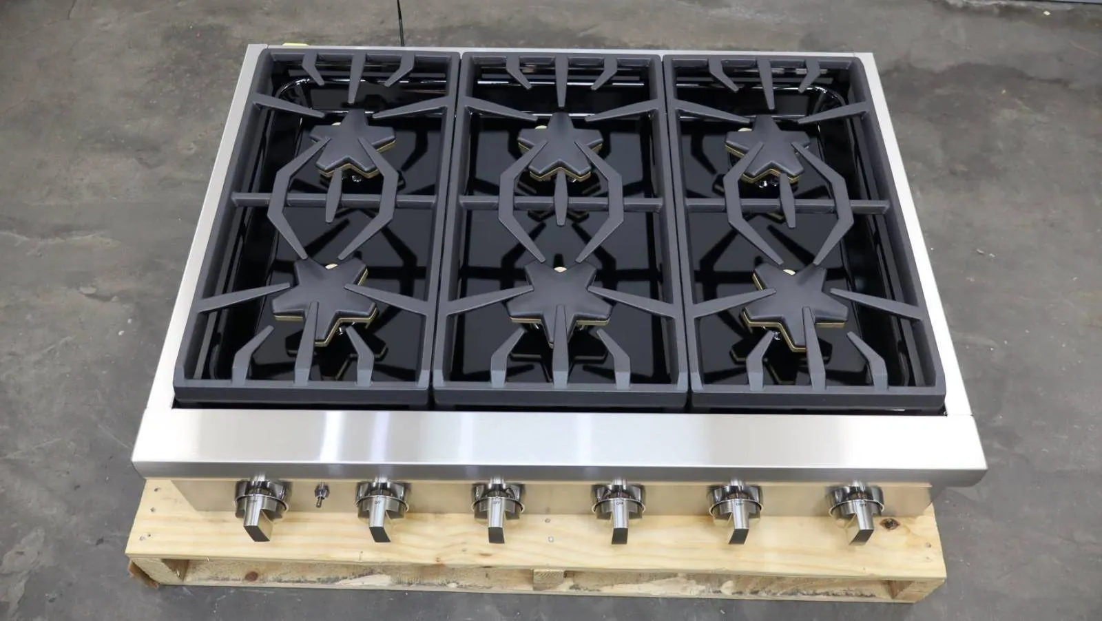 Thermador Professional Series 36" 6 Sealed Burner Stainless Gas Rangetop PCG366W