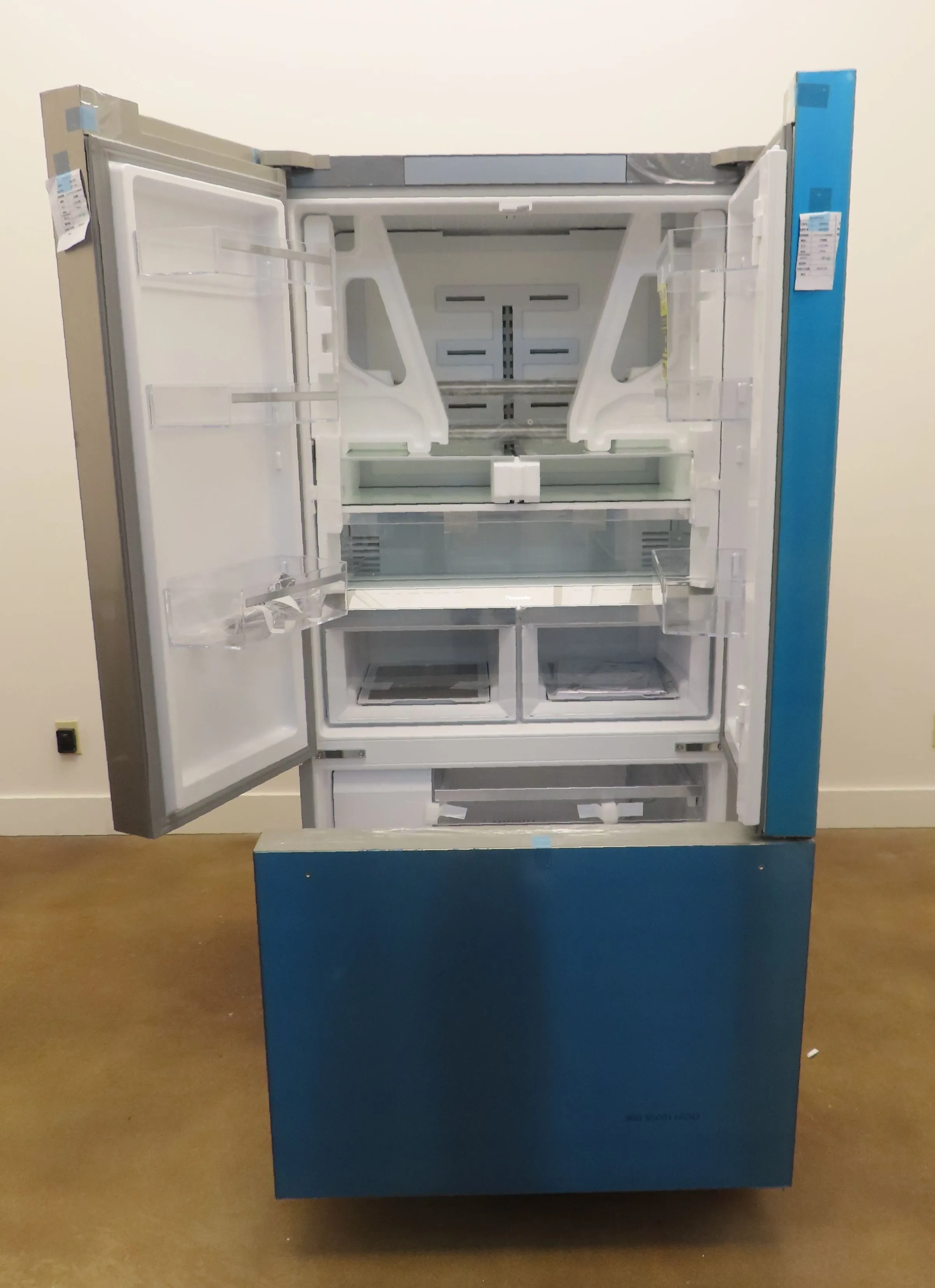 Thermador Professional Series T36FT820NS 36" French Door Smart Refrigerator