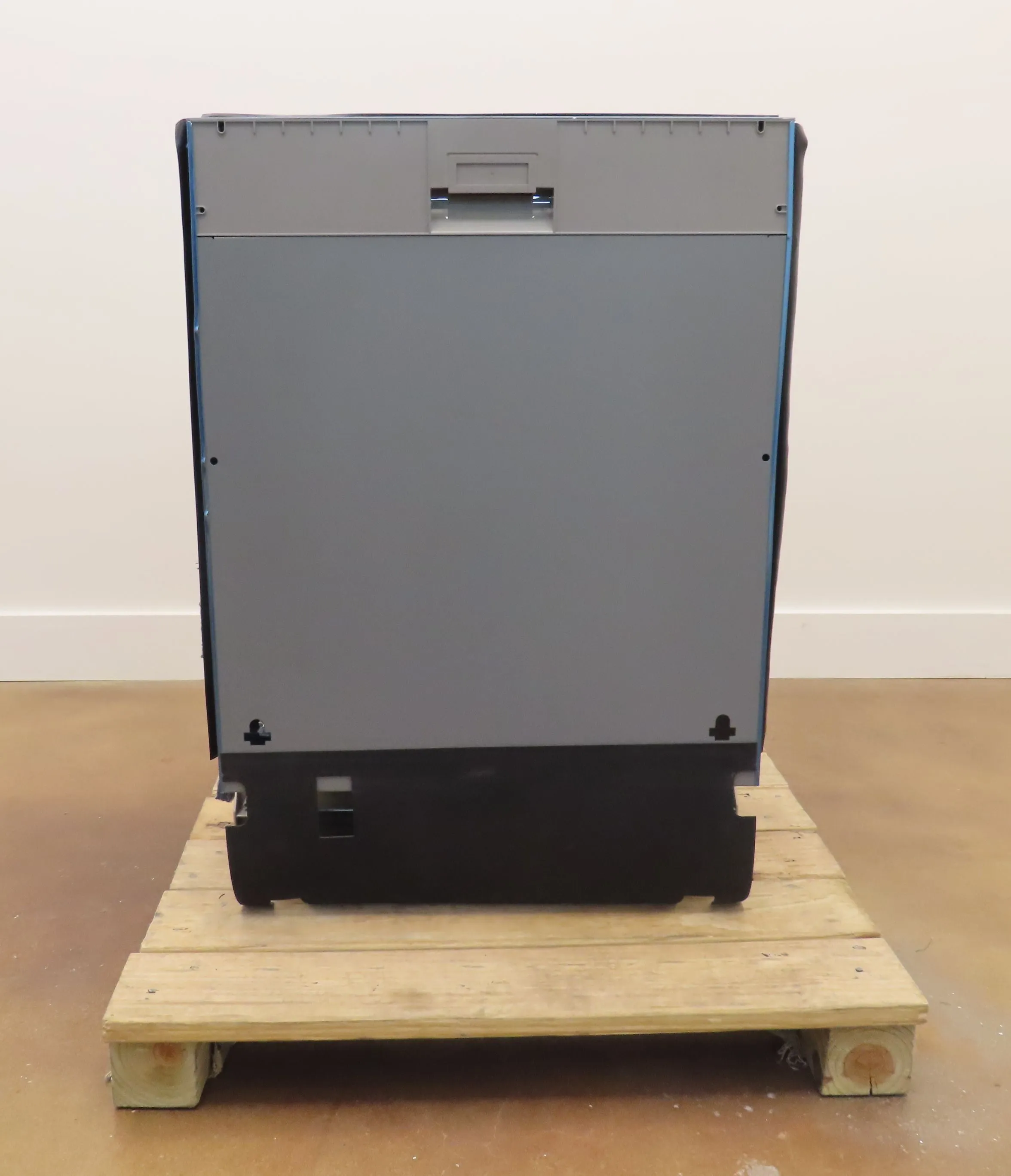 Thermador Sapphire Series 24" DWHD760CPR Smart Fully Integrated Dishwasher