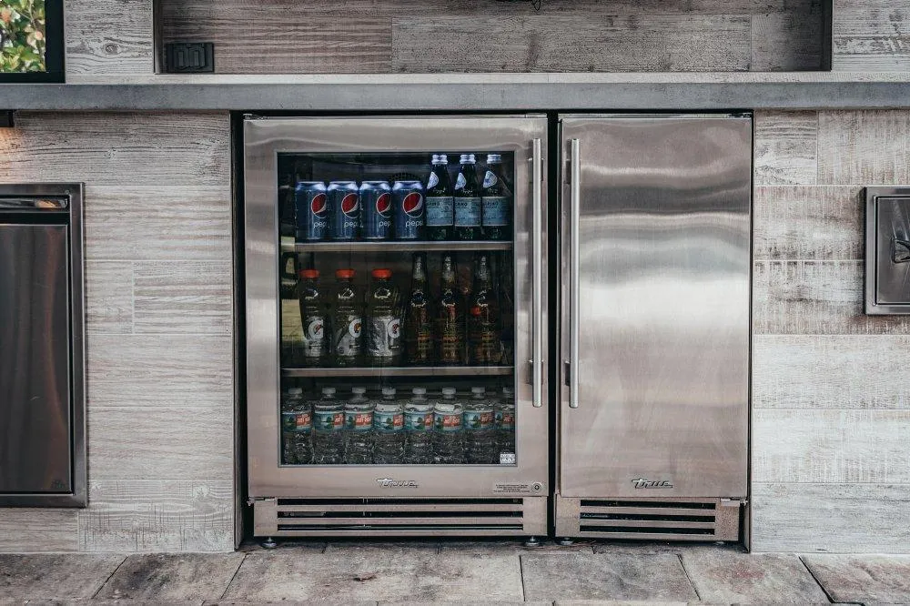 True Residential TUR24DOPC 24 Inch Overlay Panel Door Undercounter Refrigerator Drawer