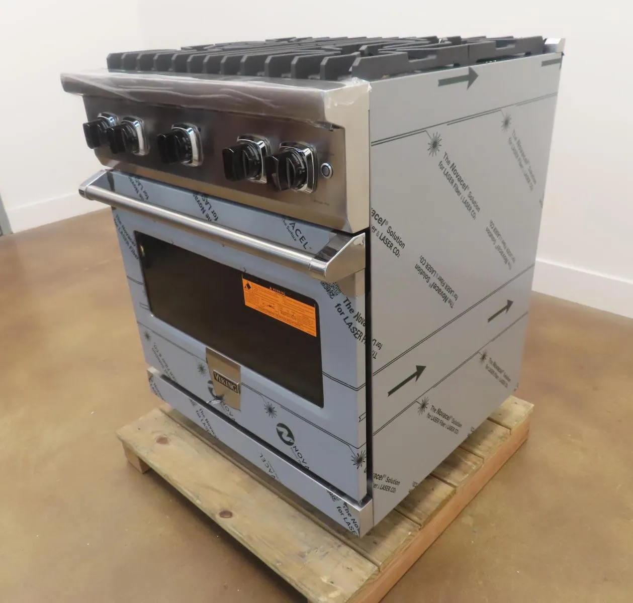 Viking Professional 5 Series 30" Freestanding Gas Range VGR5304BSSLP 2024 Model