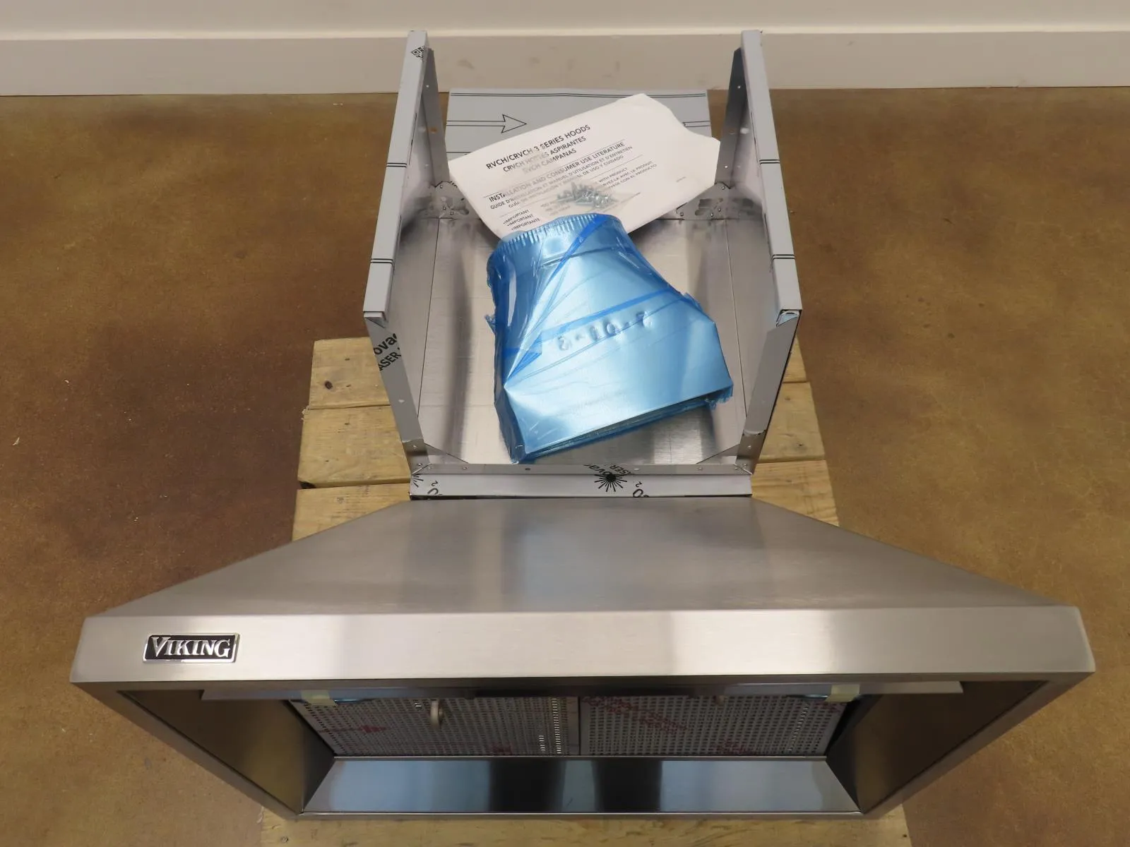 Viking RVCH330SS 30" Stainless Steel Wall Mount Chimney Range Hood