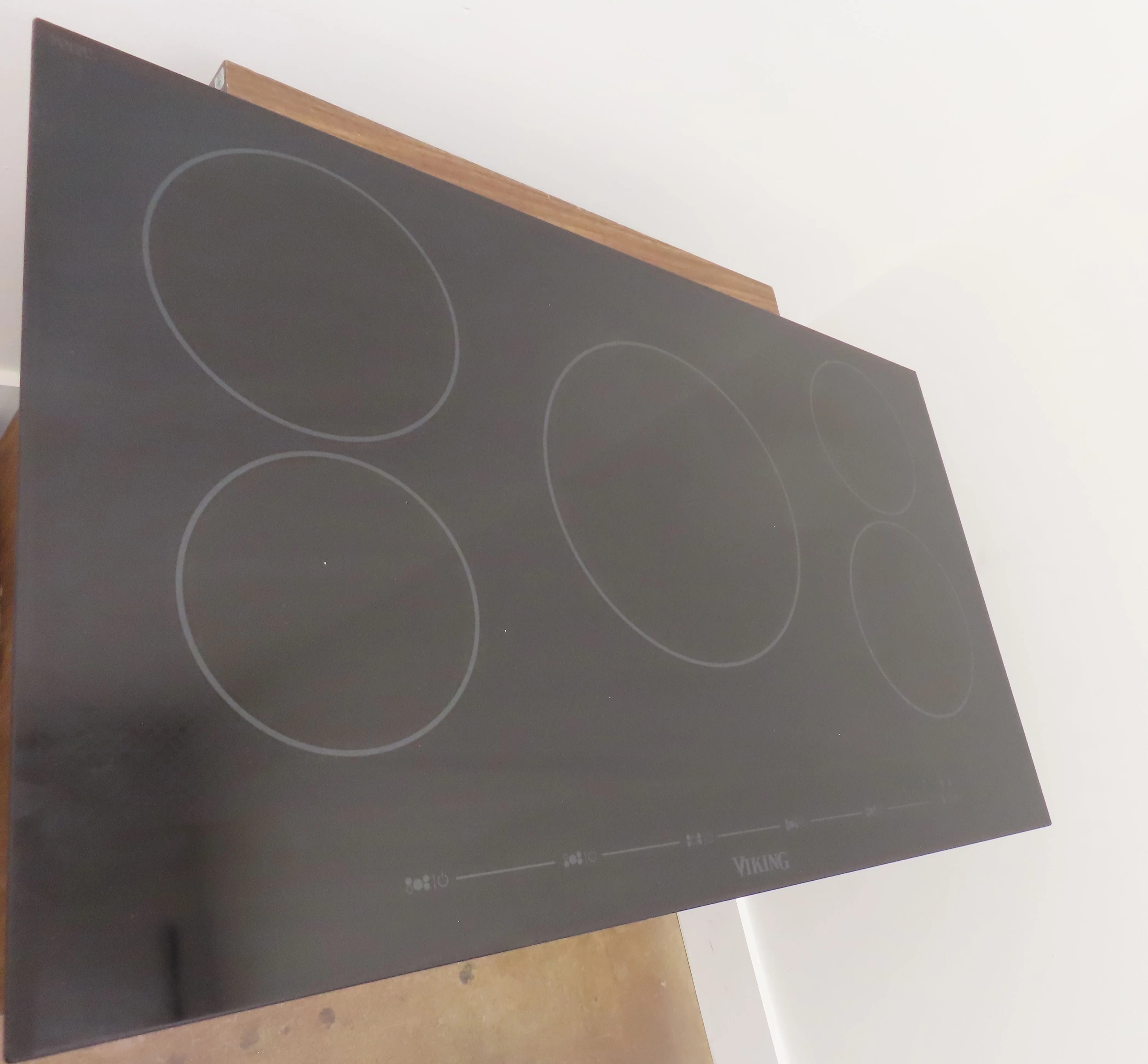 Viking Virtuoso MVIC6365BBG 36" Induction Cooktop MagneQuick Elements 2020Model
